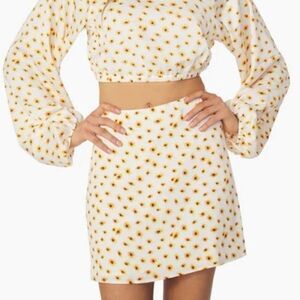 WeWoreWhat Women's Mini Slip Skirt Ditsy Daisies Ivory Yellow Size Large NWT